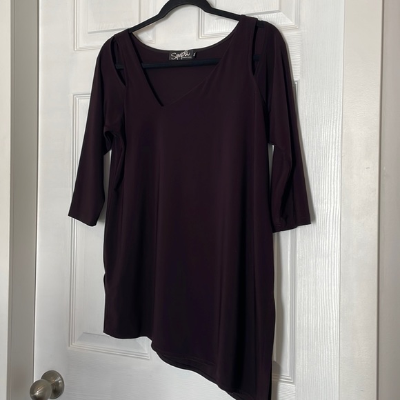 Sympli asymmetric tunic with cut out - Size 10 - Picture 1 of 5